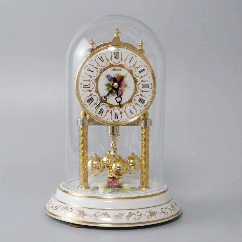 ヘルムレ クロック