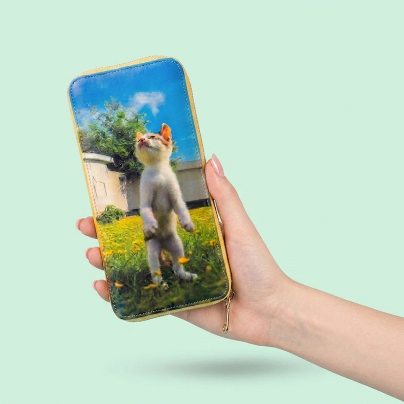立ち猫ラウンド札入れの使用イメージ
